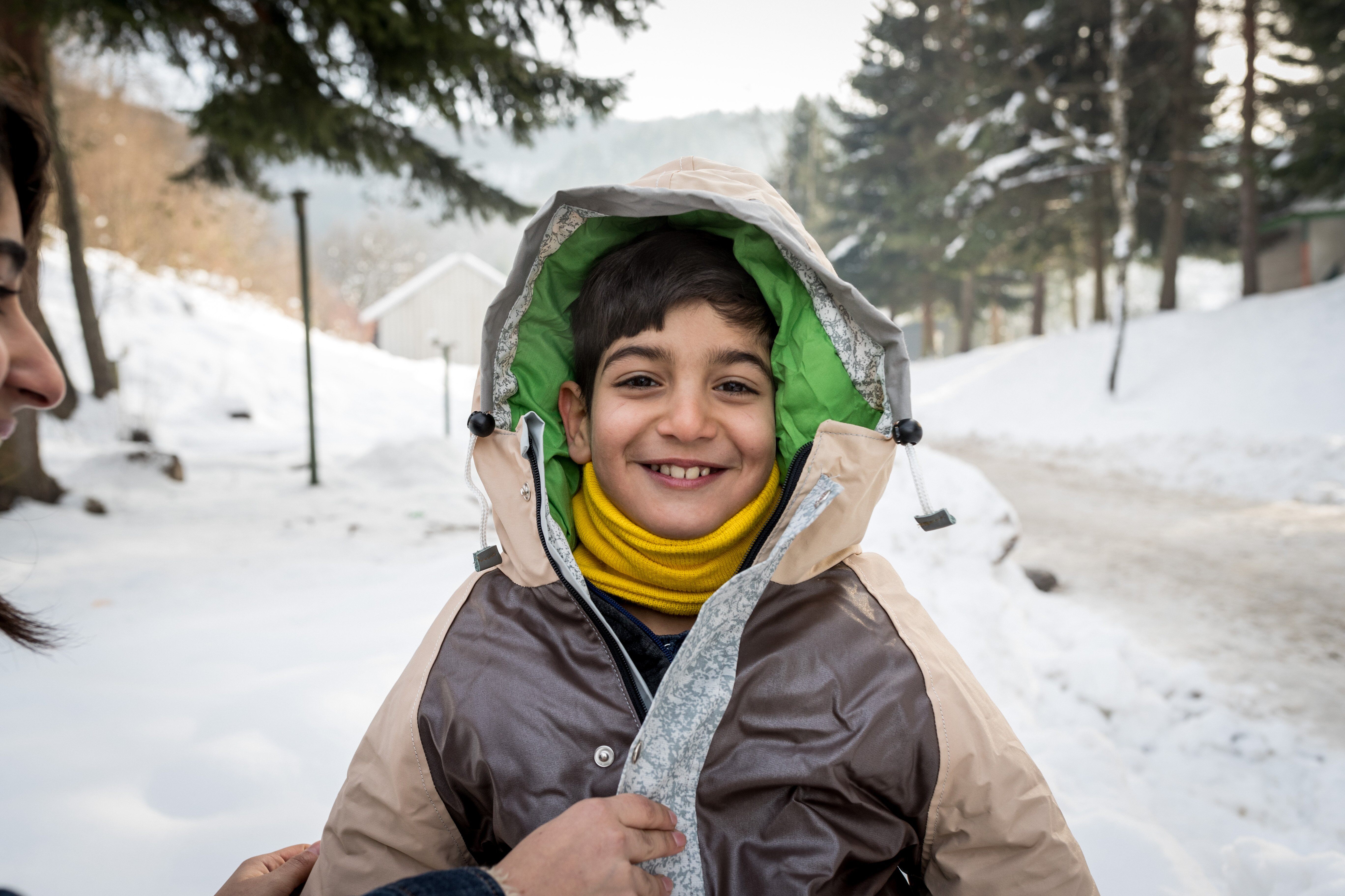 Sheltersuits uitdelen in Sarajevo